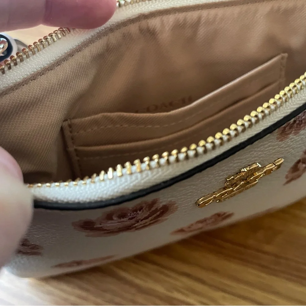 Coach Corner Zip Wristlet Cream With Floral Pink Rose Print With Hangtag - Picture 8 of 8